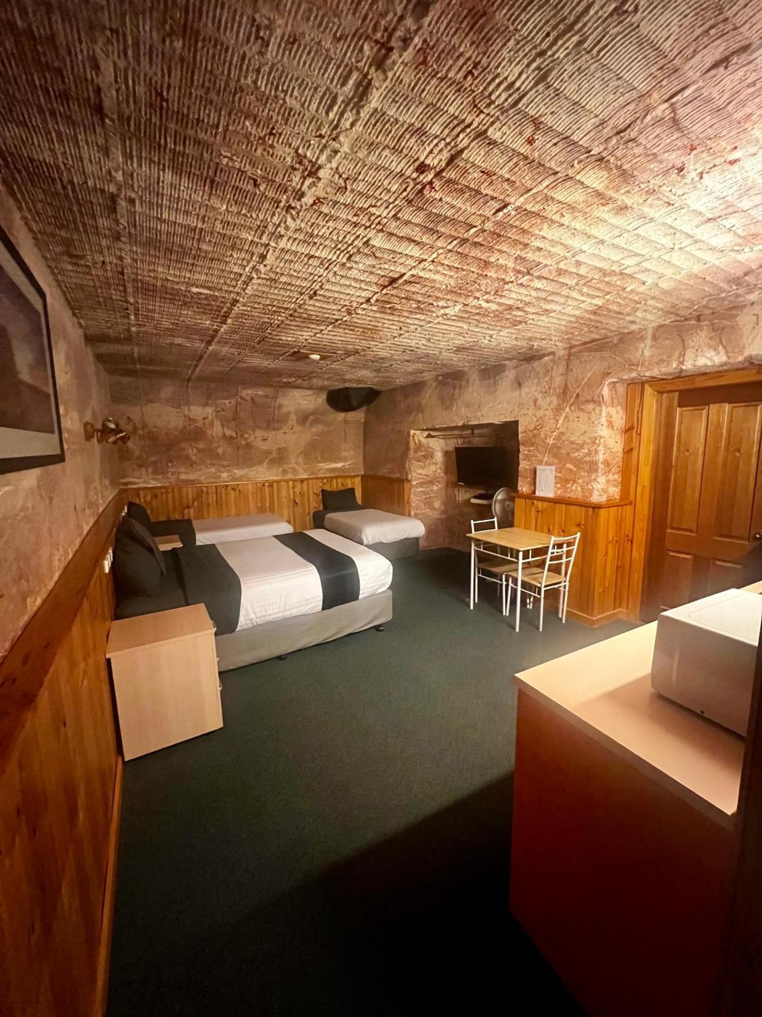 Coober Pedy Experience Motel Exteriör bild