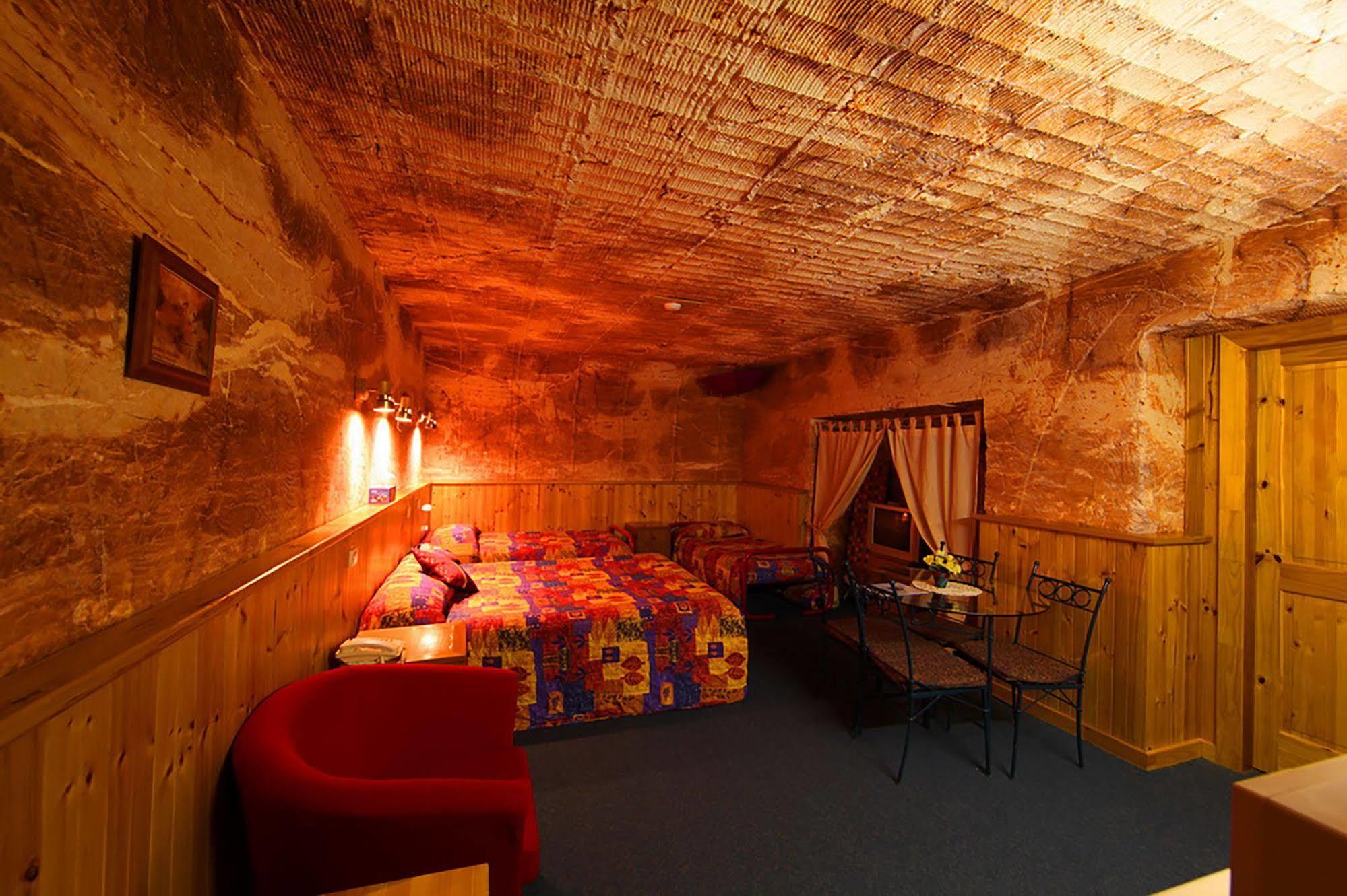 Coober Pedy Experience Motel Exteriör bild